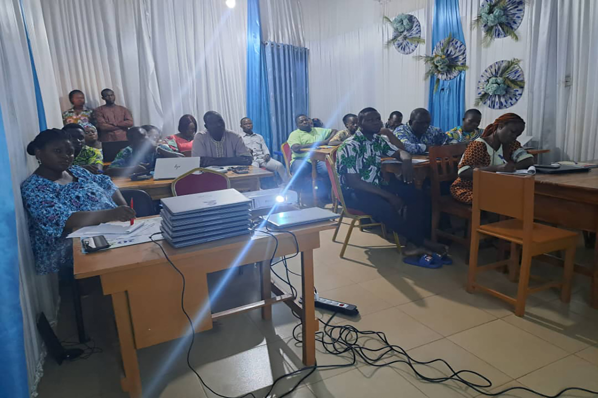 séance de formation sur la digitalisation des actes d'état civil