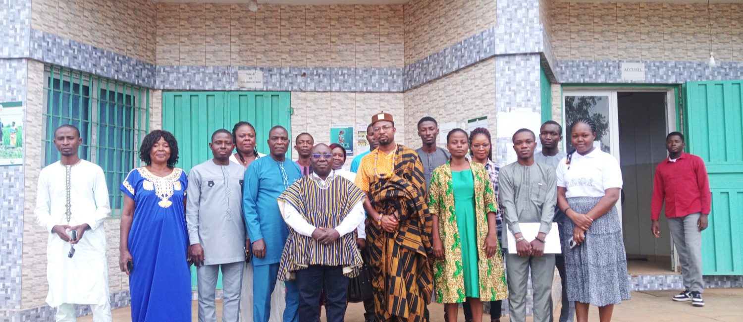 photo de famille adoption du supplémentaire 2025