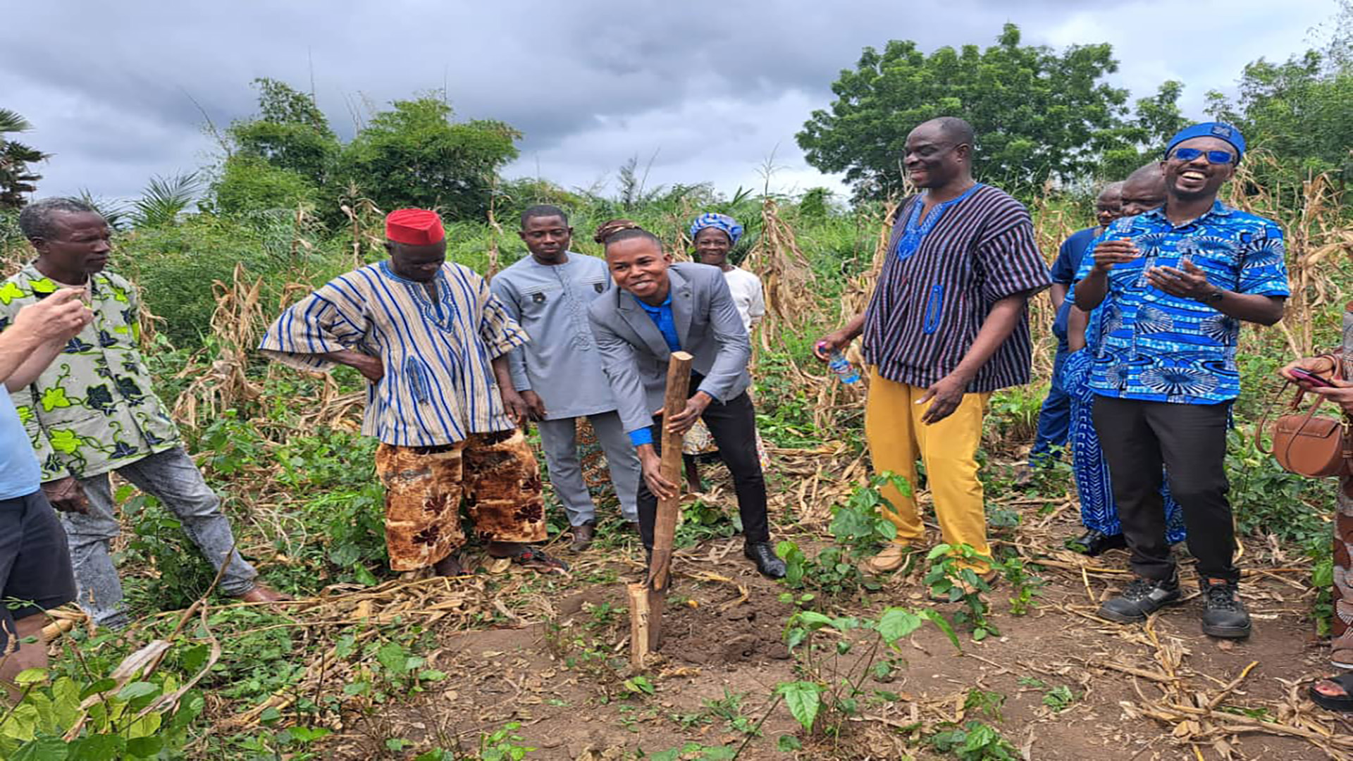 Remise officielle du site pour la réalisation d’un forage et d’un système d’irrigation à Ahalé, commune Avé 2 