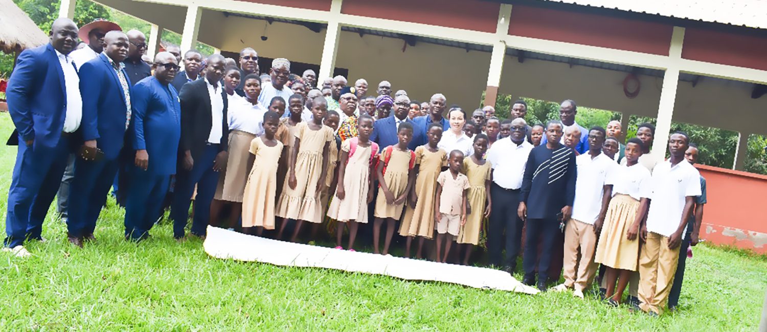 Photo de famille campagne nationale d'établissement de jugement supplétif