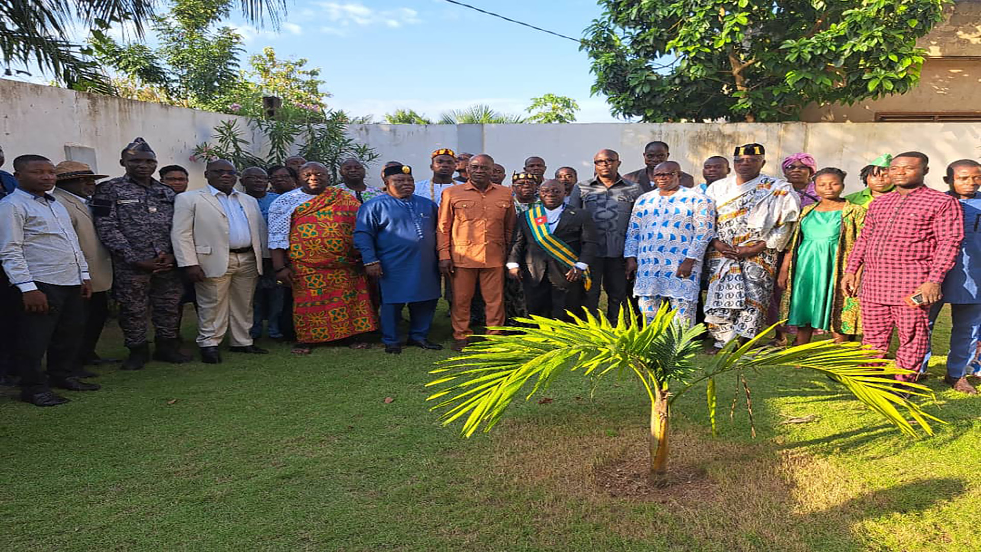 photo de famille, installation de l'éxécutif