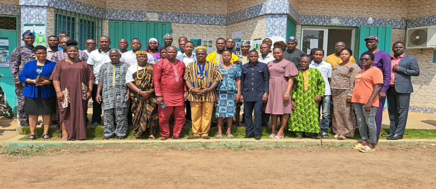 Photo de famille première session ordinaire de conseil municipal