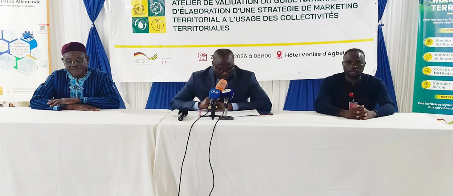 Photo des officiels, validation guide national MKT