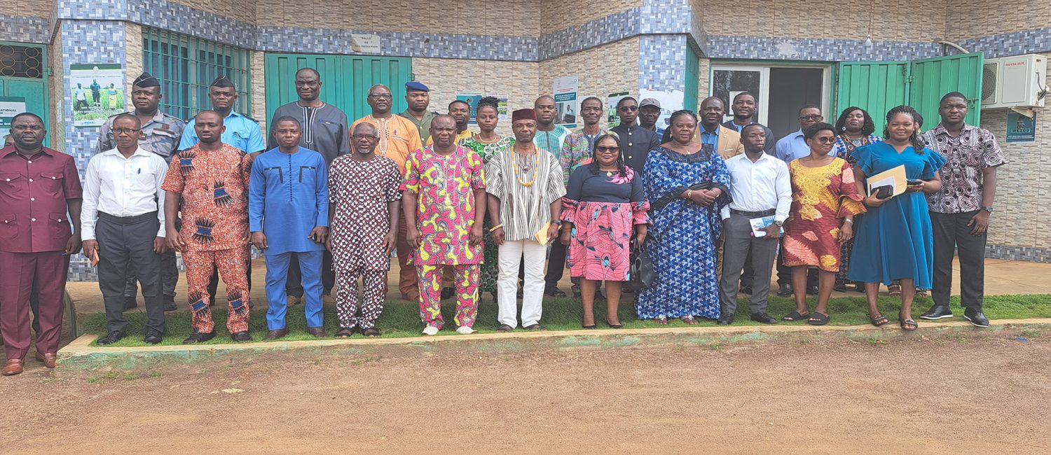 Photo de famille de la troisième session ordinaire 2026
